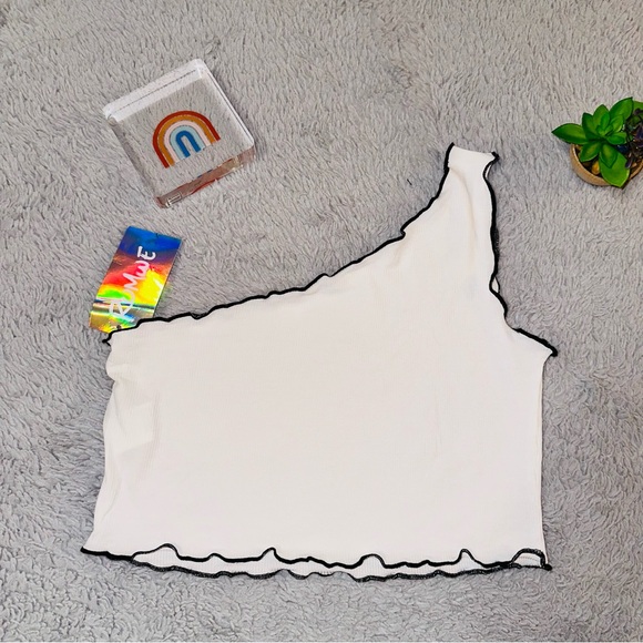 Romwe lettuce trim one shoulder top - Picture 3 of 6